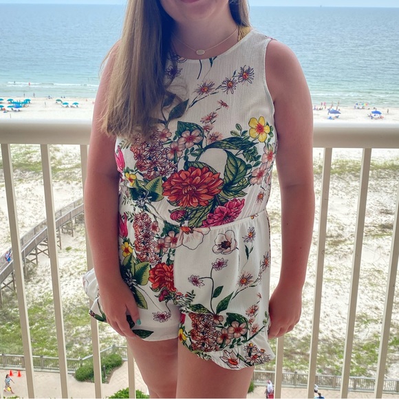 Floral Romper - Picture 2 of 3
